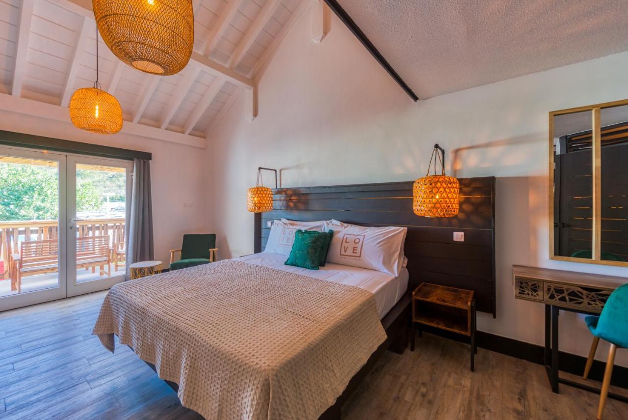Love Boutique Hotel Grand Case Esterno foto